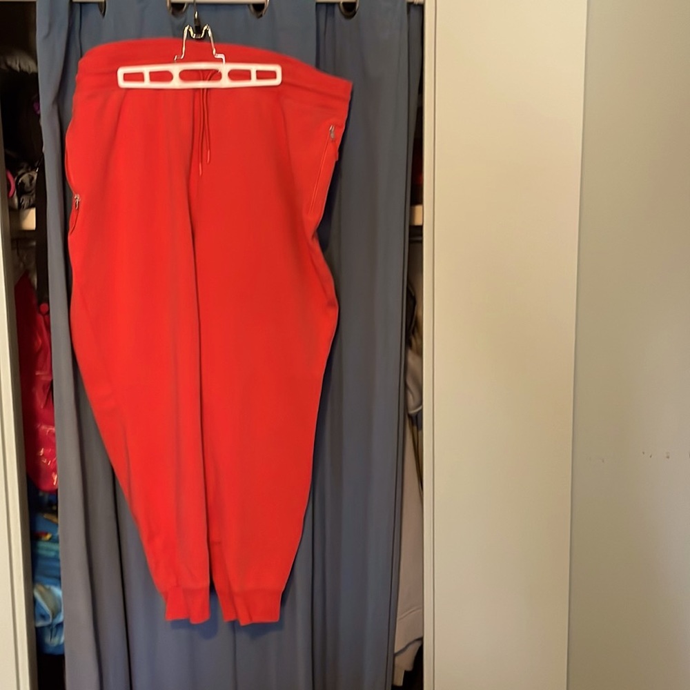 EUC Old Navy breathable jogger